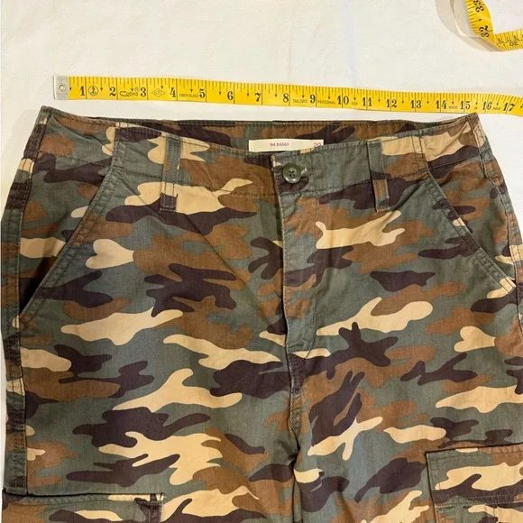 NWoT Levi’s ‘94 Baggy Cargo Pants Camo Print Size 29 Y2K Never Worn - Picture 9 of 14
